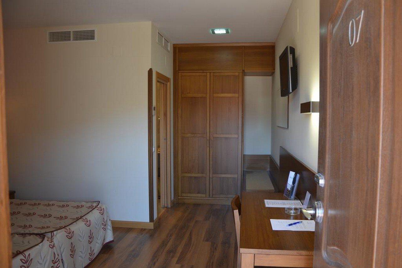 Hotel Milagros Rio Riaza Bagian luar foto