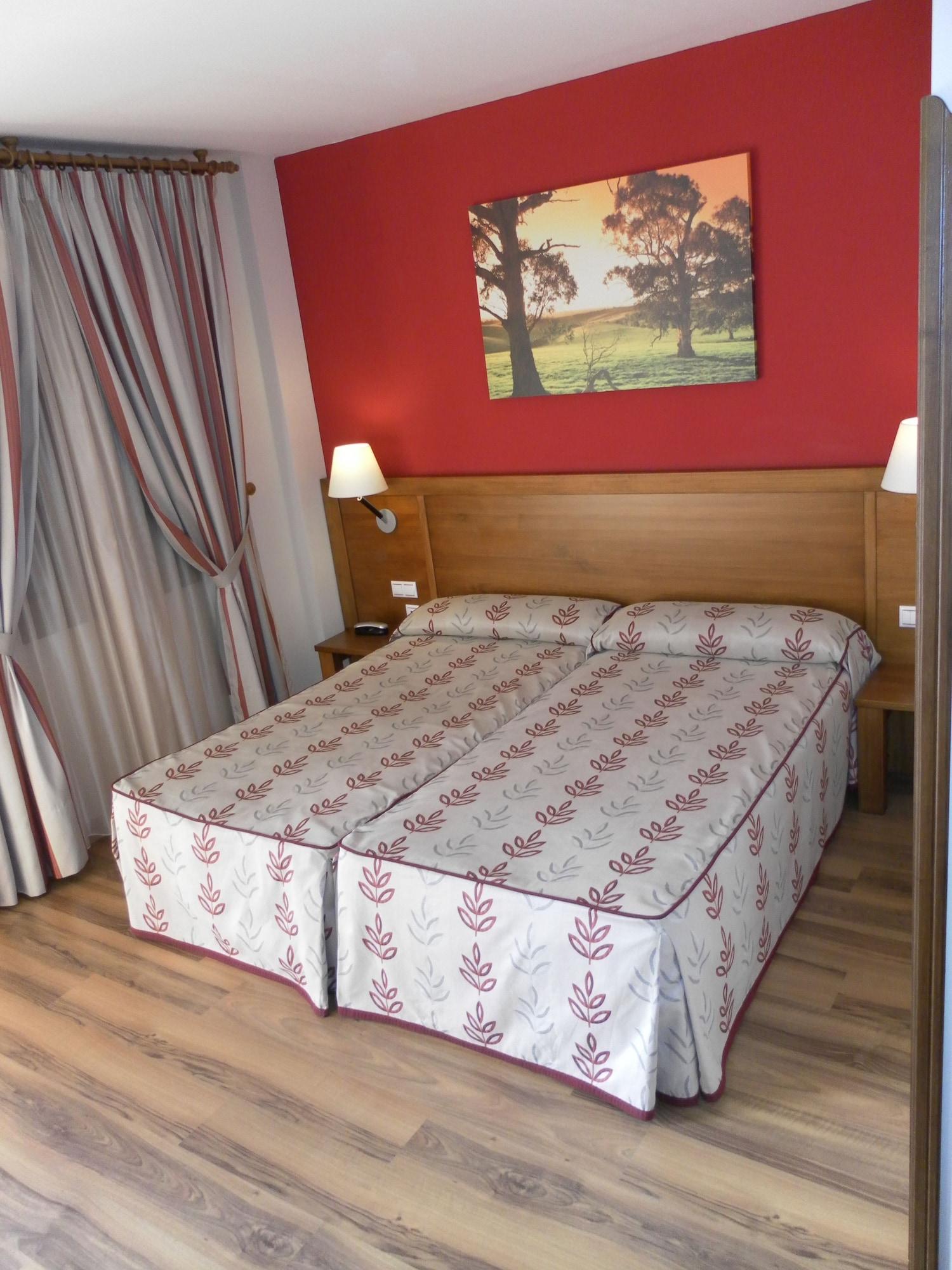 Hotel Milagros Rio Riaza Bagian luar foto