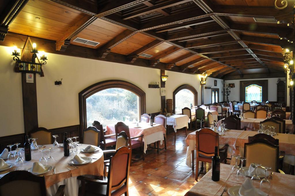 Hotel Milagros Rio Riaza Bagian luar foto