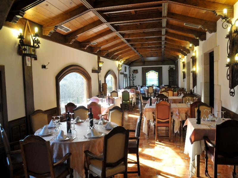 Hotel Milagros Rio Riaza Bagian luar foto