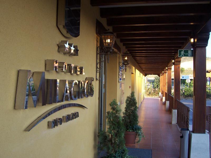 Hotel Milagros Rio Riaza Bagian luar foto