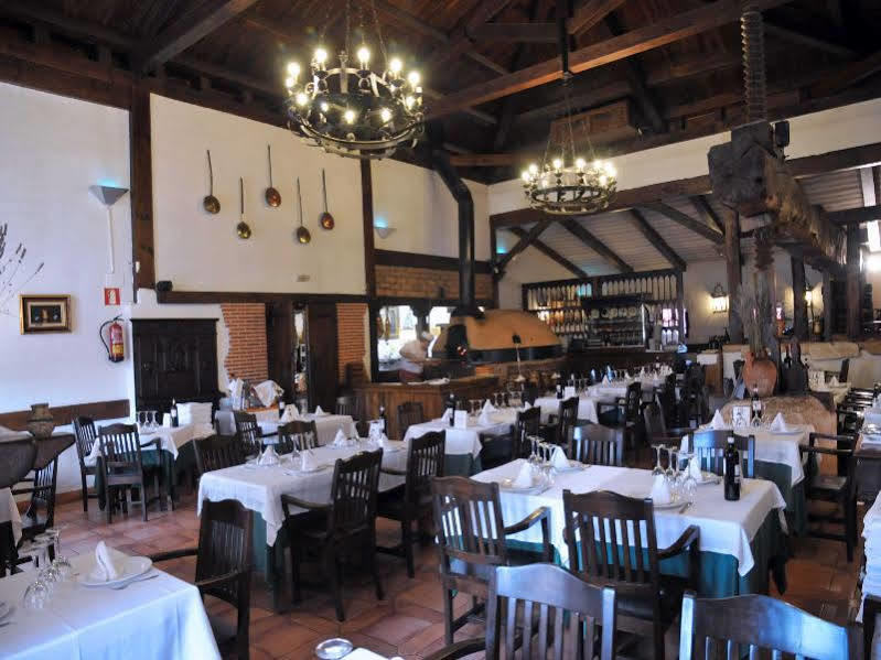 Hotel Milagros Rio Riaza Bagian luar foto