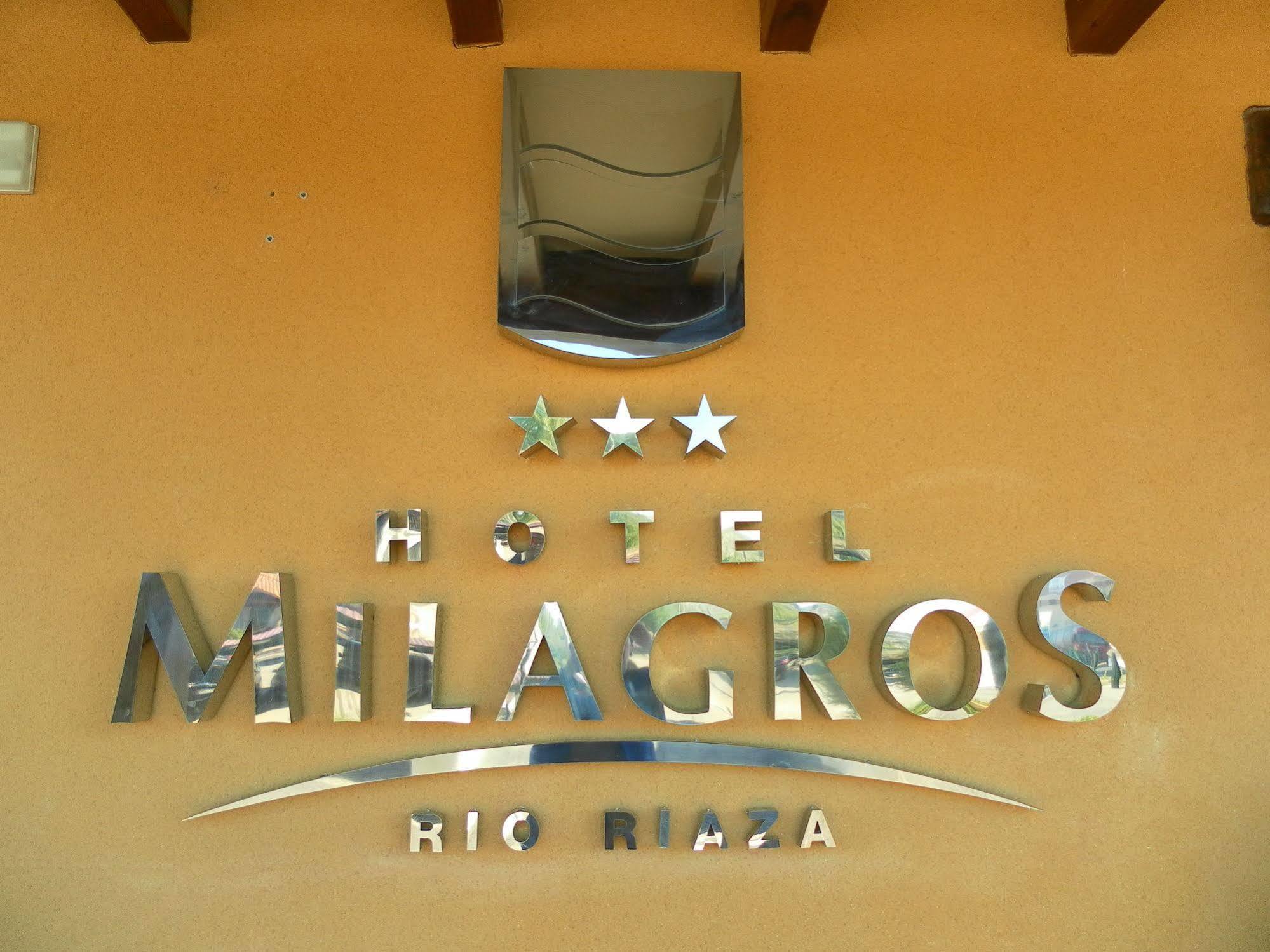 Hotel Milagros Rio Riaza Bagian luar foto